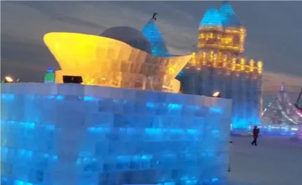 美丽的冰雪世界宛如童话